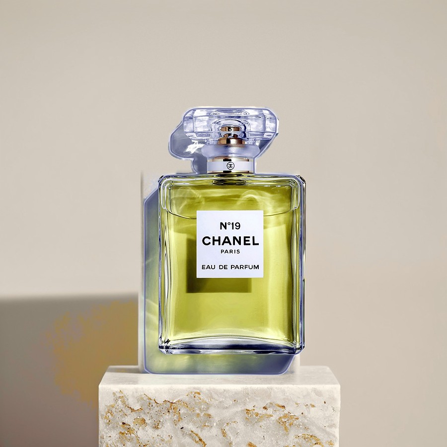 Chanel №19
