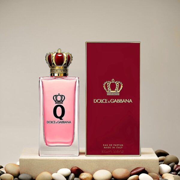 Dolce & Gabbana Q - женская